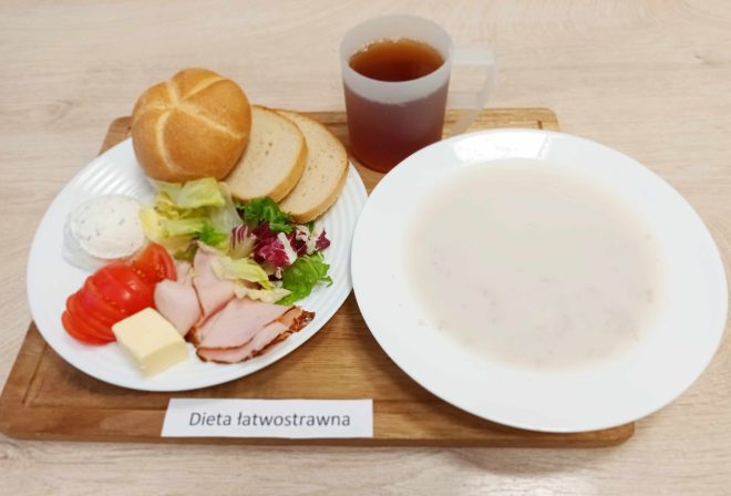 Zdjęcie przedstawia posiłek, obiad zgodnie z dietą łatwostrawną