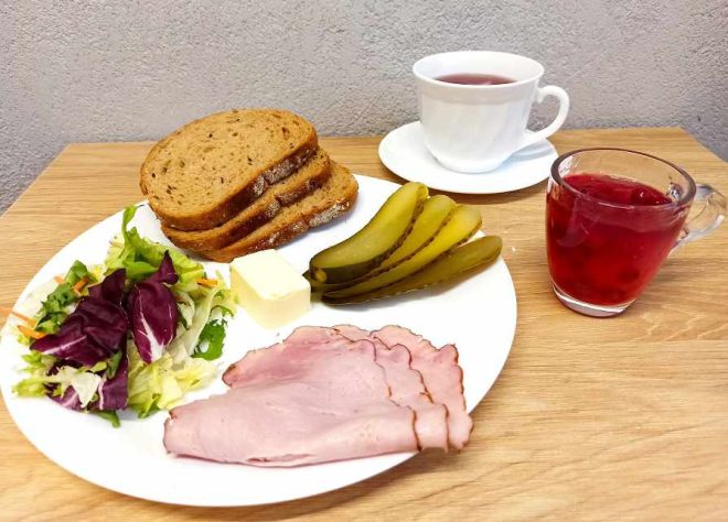 Zdjęcie przedstawia posiłek, kolację zgodnie z dietą podstawową
