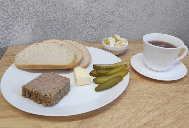 Zdjęcie przedstawia posiłek, kolacja zgodnie z dietą podstawową