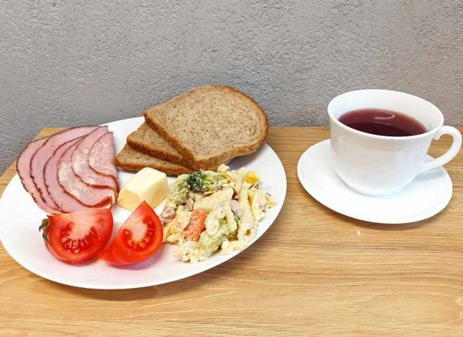 Zdjęcie przedstawia posiłek, kolację zgodnie z dietą cukrzycową
