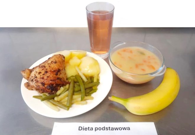 Zdjęcie przedstawia posiłek, obiad zgodnie z dietą podstawową