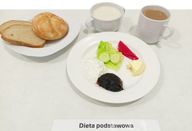 Zdjęcie przedstawia posiłek, śniadanie zgodnie z dietą podstawową