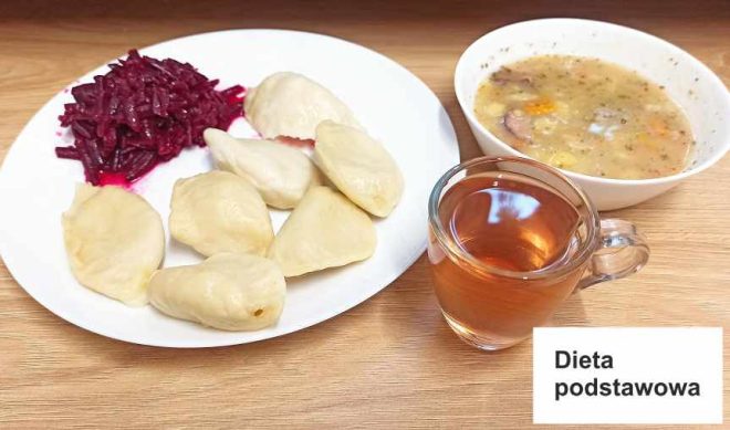 Zdjęcie przedstawia posiłek, obiad zgodnie z dietą podstawową