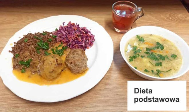 Zdjęcie przedstawia posiłek, obiad zgodnie z dietą podstawową