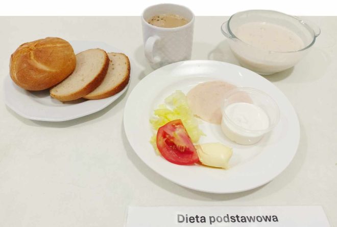 Zdjęcie przedstawia posiłek, śniadanie zgodnie z dietą podstawową