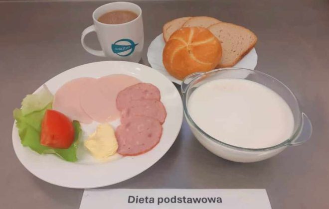 Zdjęcie przedstawia posiłek, śniadanie zgodnie z dietą podstawową